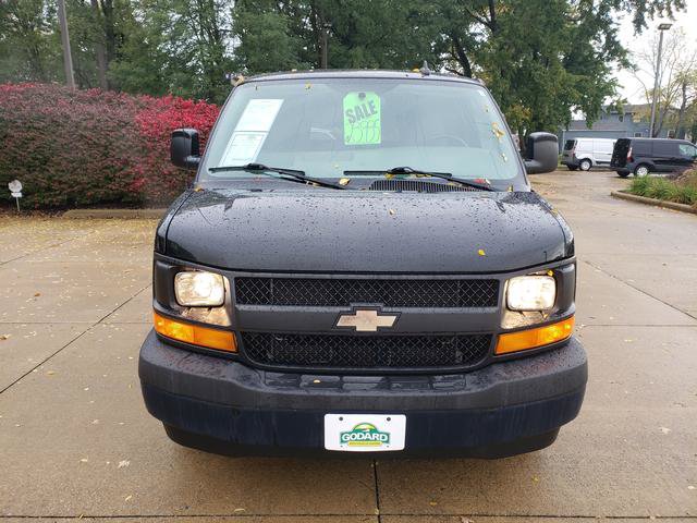 Used 2017 Chevrolet Express 3500 LS RWD image 2