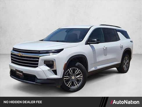 Used 2024 Chevrolet Traverse LT AWD/4WD image 1
