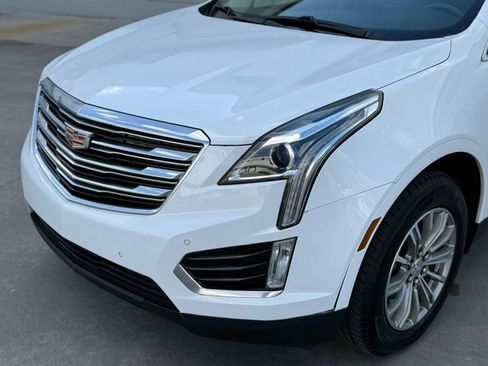 Used 2018 Cadillac XT5 Luxury w/ Driver Awareness Package image 2