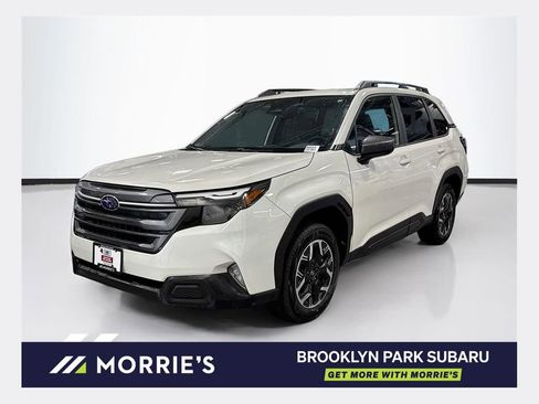 Used 2025 Subaru Forester Premium AWD/4WD image 1