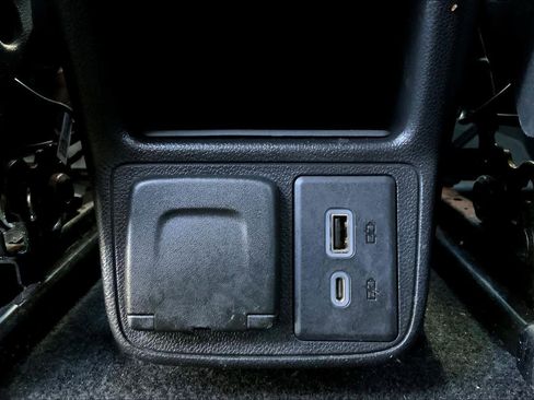 Used 2021 Chevrolet TrailBlazer RS w/ Convenience Package image 34