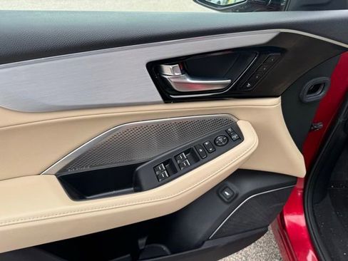 Used 2023 Acura MDX SH-AWD w/ Technology Package image 17