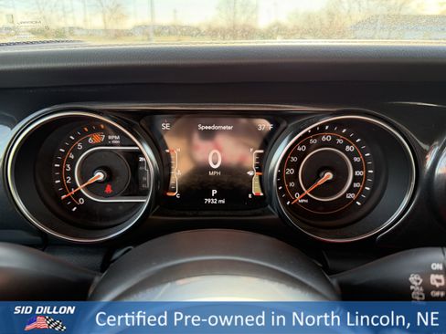 Used 2023 Jeep Wrangler Unlimited Sahara image 13