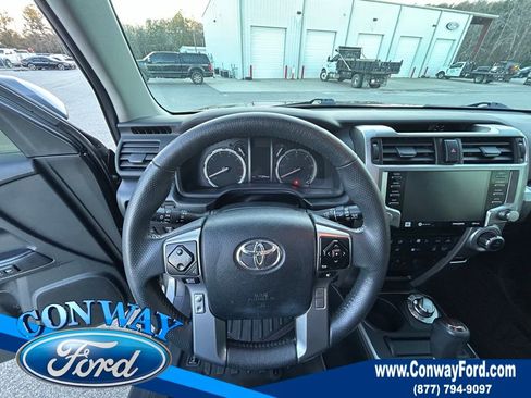 Used 2022 Toyota 4Runner Limited image 31