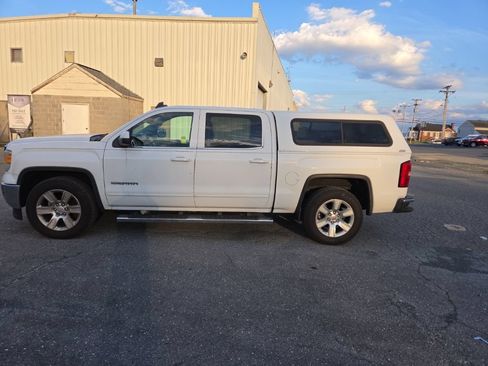 Used 2015 GMC Sierra 1500 SLE w/ SLE Value Package RWD image 5