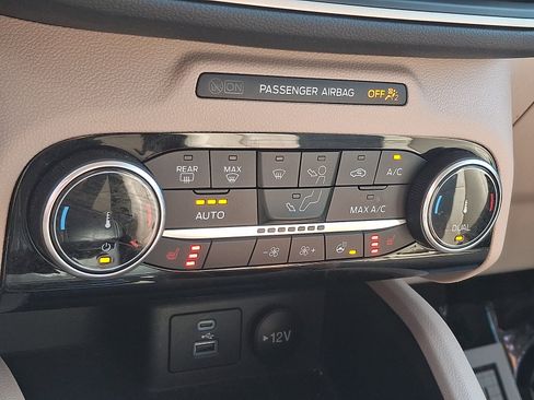 Used 2022 Ford Escape SEL AWD/4WD image 15