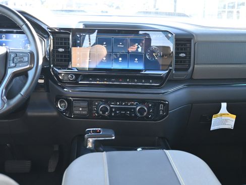 Used 2024 Chevrolet Silverado 1500 ZR2 w/ Technology Package image 30