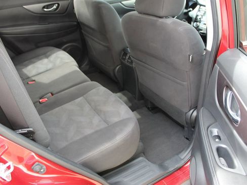 Used 2016 Nissan Rogue S w/ Appearance Package image 13