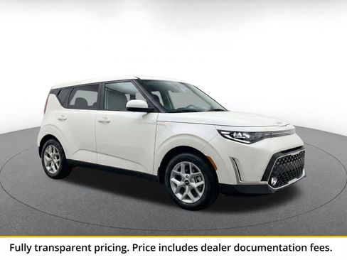 Used 2025 Kia Soul LX w/ LX Technology Package FWD image 1