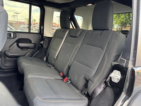 Used 2025 Jeep Wrangler Unlimited Sport AWD/4WD image 37