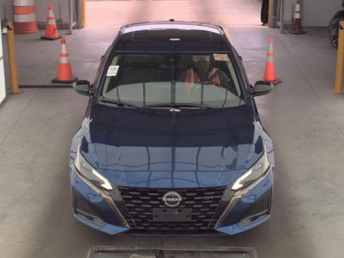 Used 2024 Nissan Altima 2.5 SR w/ SR Premium Package AWD/4WD image 2
