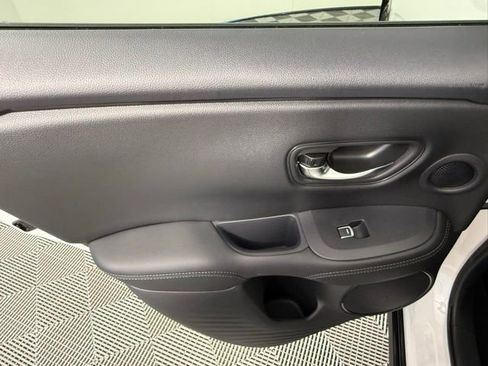 Used 2025 Honda HR-V EX-L image 33