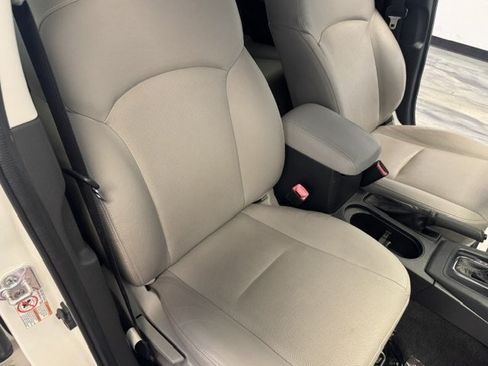 Used 2015 Subaru Forester 2.5i Touring w/ Eyesight & Navigation System AWD/4WD image 32