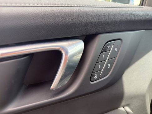 Used 2025 Buick Enclave Sport Touring w/ Power Package FWD image 32