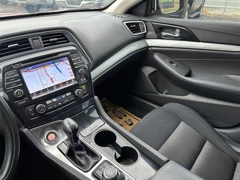 Used 2017 Nissan Maxima 3.5 S FWD image 33