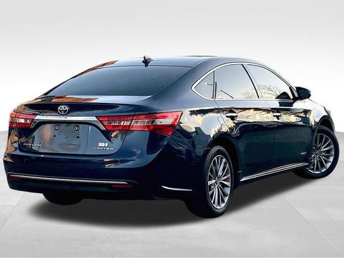 Used 2016 Toyota Avalon Limited image 13