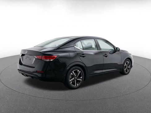Used 2025 Nissan Sentra SV FWD image 10