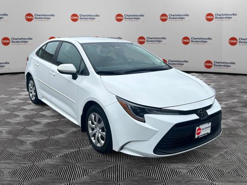 Used 2024 Toyota Corolla LE FWD image 7