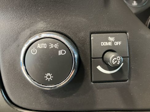 Used 2015 Chevrolet Express 3500 RWD image 13