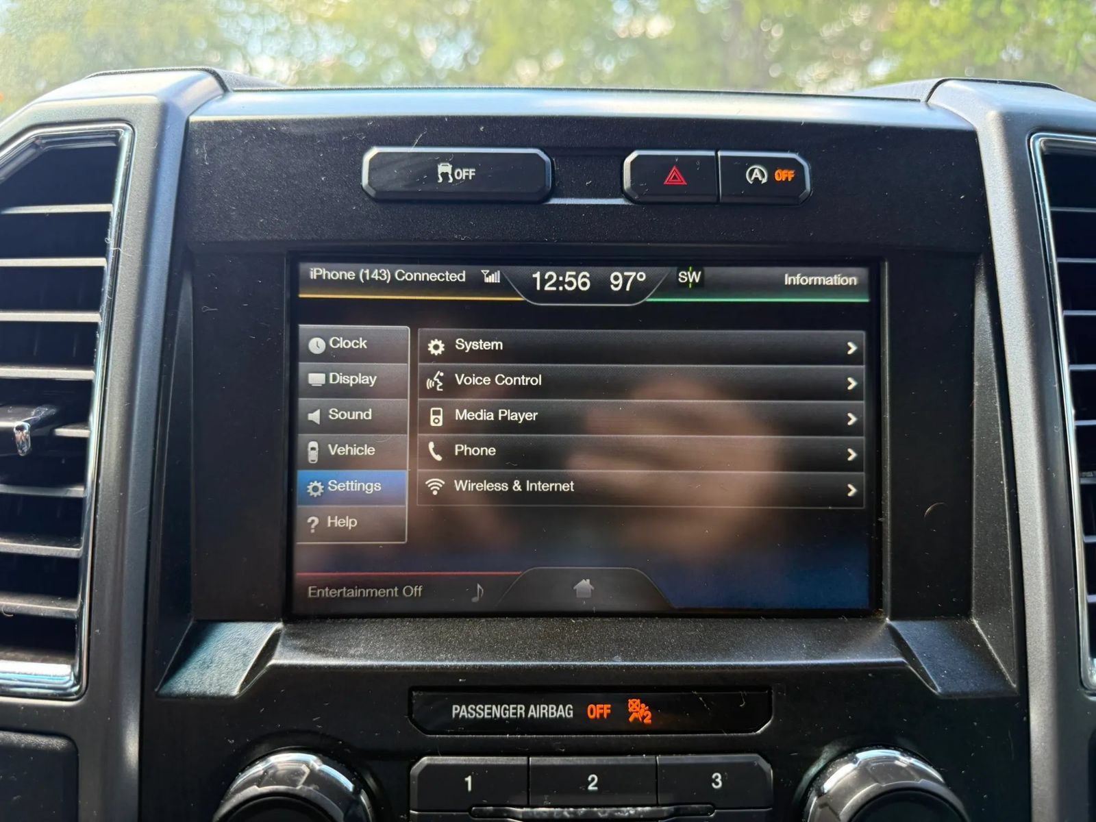 Used 2015 Ford F150 XLT w/ Equipment Group 302A Luxury RWD image 33