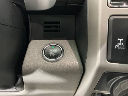 Used 2018 Ford F150 Lariat w/ Equipment Group 502A Luxury AWD/4WD image 25