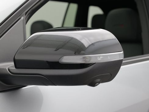 Used 2025 GMC Acadia AT4 w/ Luxury Package AWD/4WD image 49