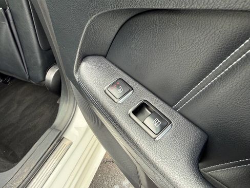 Used 2014 Mercedes-Benz E 350 4MATIC Sedan image 24