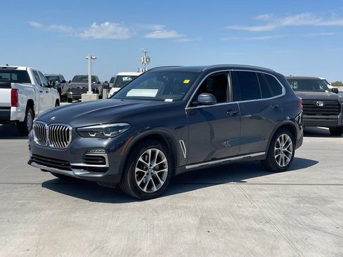 Used 2019 BMW X5 xDrive40i w/ Premium Package 2 AWD/4WD image 4