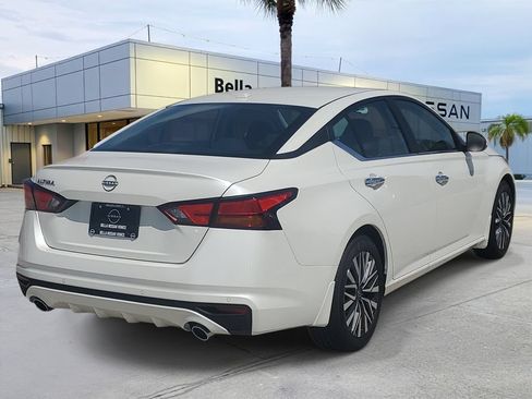 Used 2025 Nissan Altima 2.5 SV w/ SV Premium Package FWD image 6