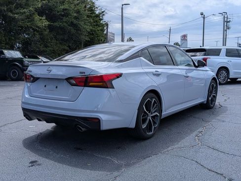 Used 2024 Nissan Altima 2.5 SR w/ SR Premium Package FWD image 6