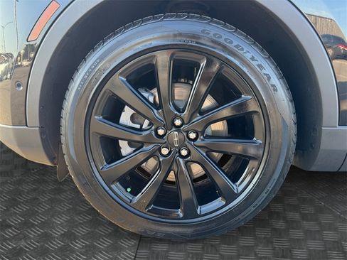 Used 2021 Lincoln Nautilus Reserve w/ Equipment Group 201A image 14