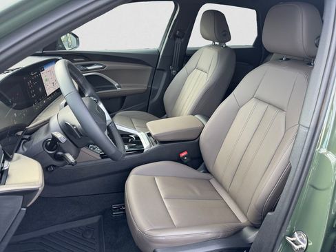 Used 2025 Audi Q5 Premium Plus w/ Premium Plus image 10