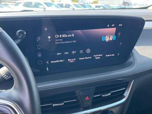 Used 2025 Buick Encore GX Preferred AWD/4WD image 20