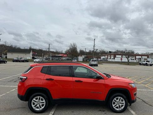 Used 2021 Jeep Compass Sport image 4