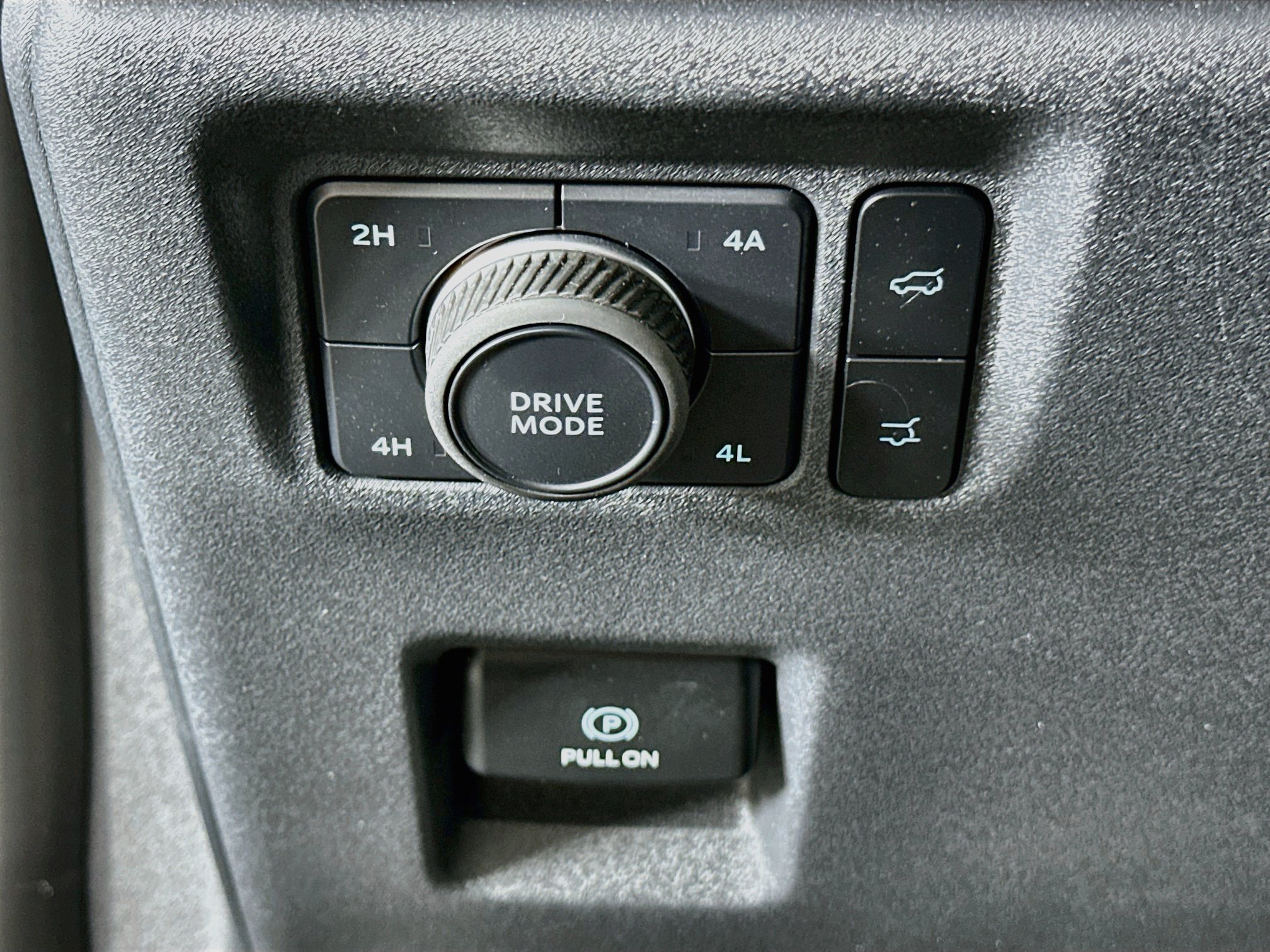 Used 2025 Ford Expedition Max Platinum AWD/4WD image 17