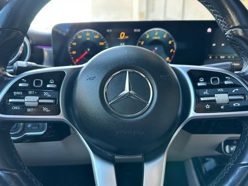 Used 2022 Mercedes-Benz A 220 image 29