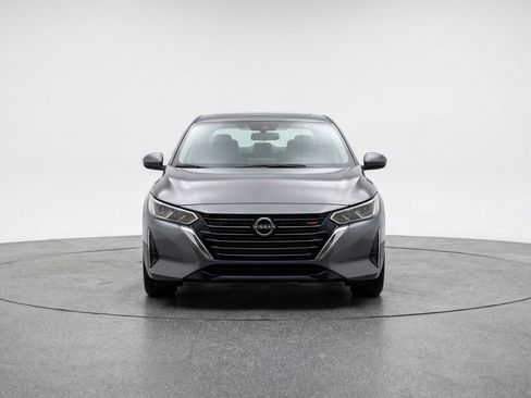 Used 2025 Nissan Sentra SV image 2