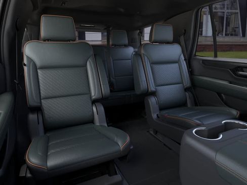 New 2026 GMC Yukon AT4 w/ LPO, Floor Liner Package AWD/4WD image 17