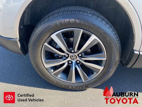 Certified 2024 Toyota Venza LE AWD/4WD image 12