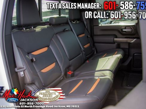 Used 2023 GMC Sierra 2500 AT4 w/ AT4 Premium Plus Package image 11