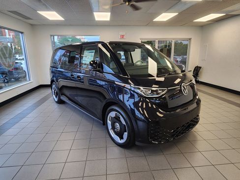 New 2025 Volkswagen ID. Buzz Pro S Plus image 5