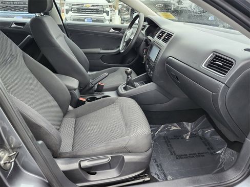 Used 2012 Volkswagen Jetta 2.0L Base image 9