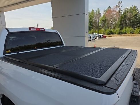 Used 2016 Toyota Tundra Limited AWD/4WD image 36