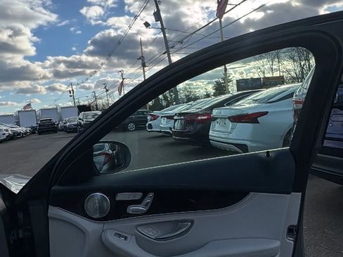 Used 2015 Mercedes-Benz C 300 4MATIC Sedan image 16