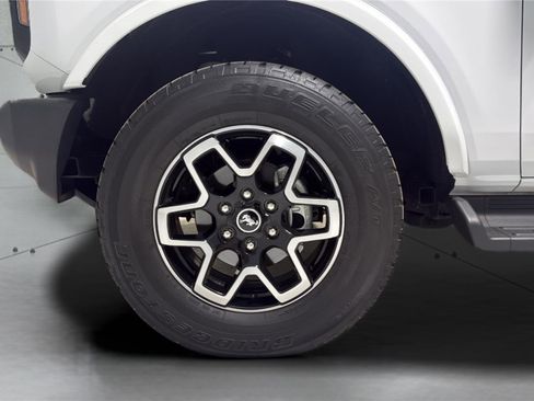 Used 2025 Ford Bronco Outer Banks image 30