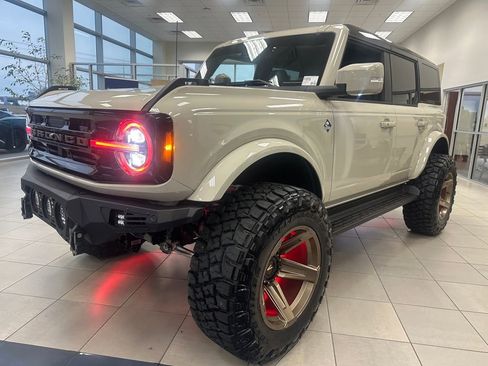 New 2025 Ford Bronco Outer Banks image 23