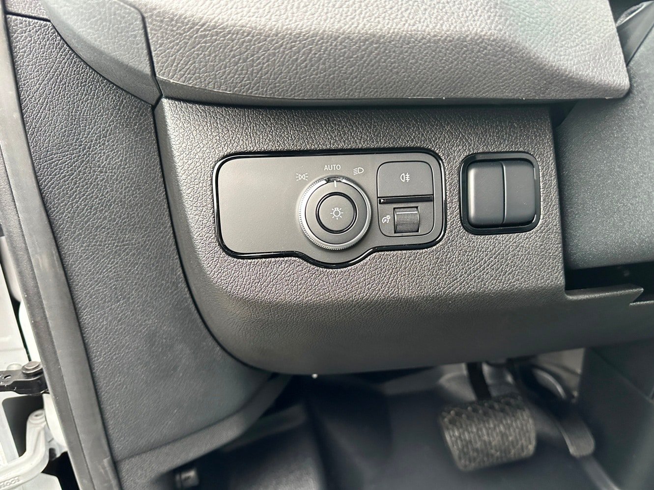 Used 2025 Mercedes-Benz Sprinter 2500 image 11