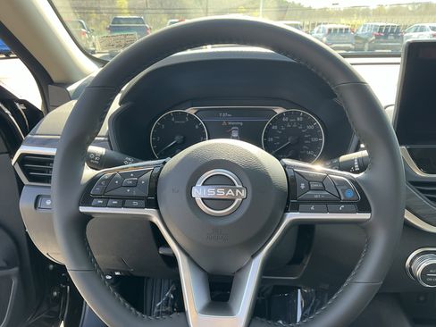 New 2026 Nissan Altima 2.5 SV AWD/4WD image 14