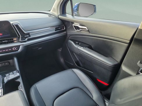 Certified 2023 Kia Sportage EX FWD image 11