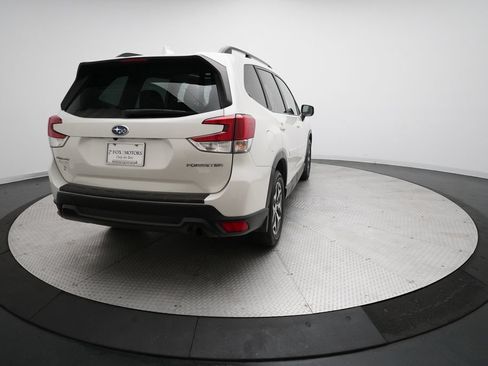 Used 2020 Subaru Forester Premium AWD/4WD image 13